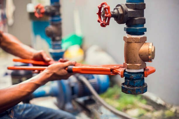 Can a Home Warranty Protect Me in the Case of a Plumbing Emergency?