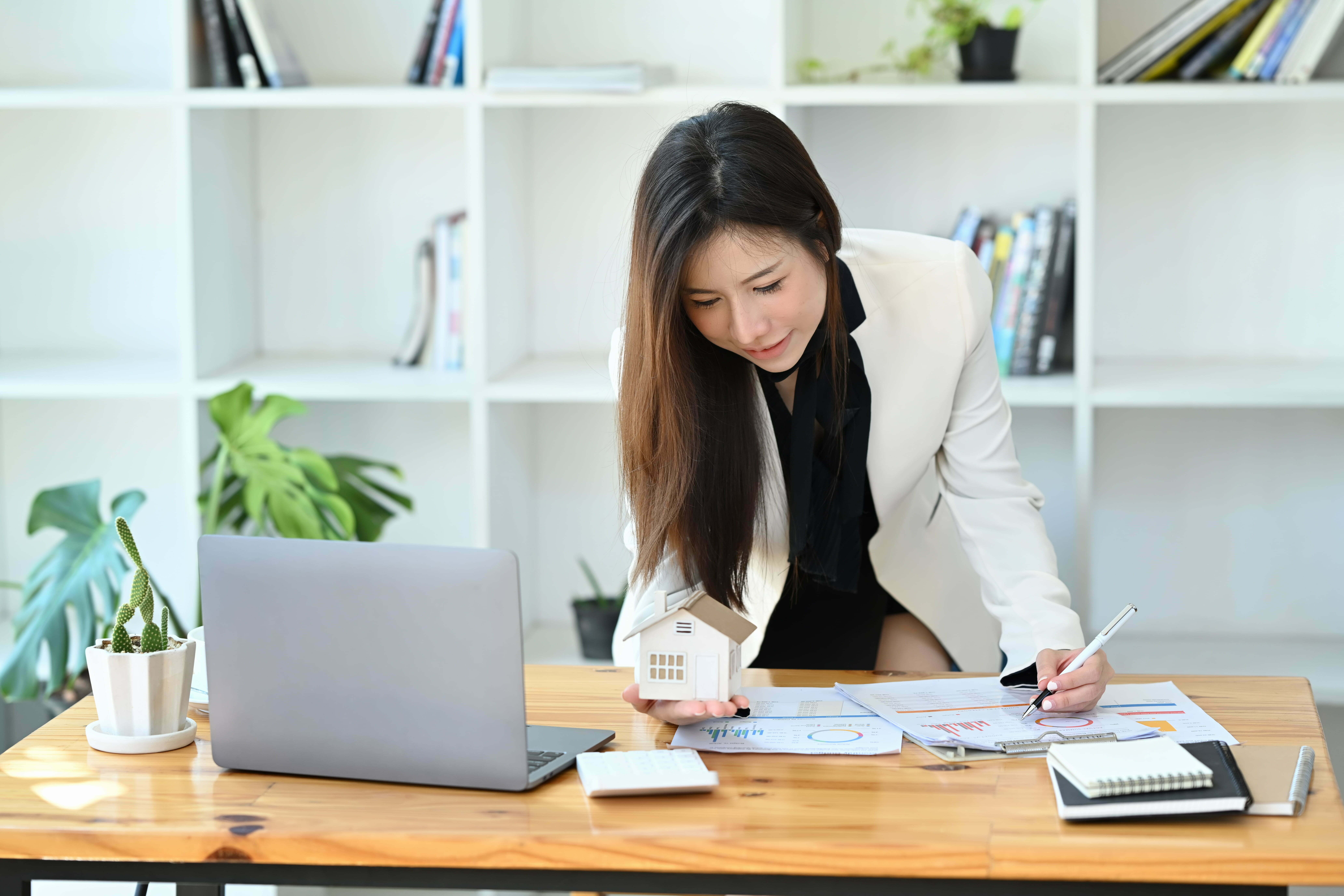 How Can Real Estate Agents Up Their Game?